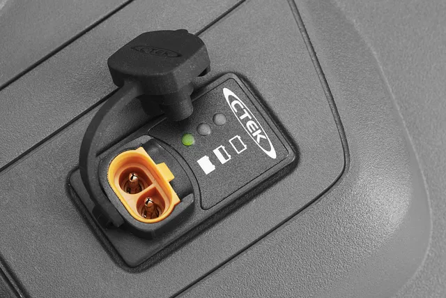 Indicador de la batería con la conexión del cargador